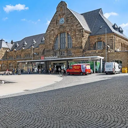 7, Direkt Am Bahnhof Apartment *